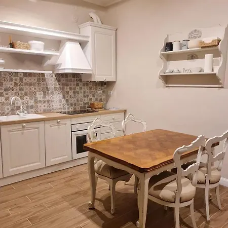 Apartment Maison Marina_pavia San Michele Centro Storico Pavia